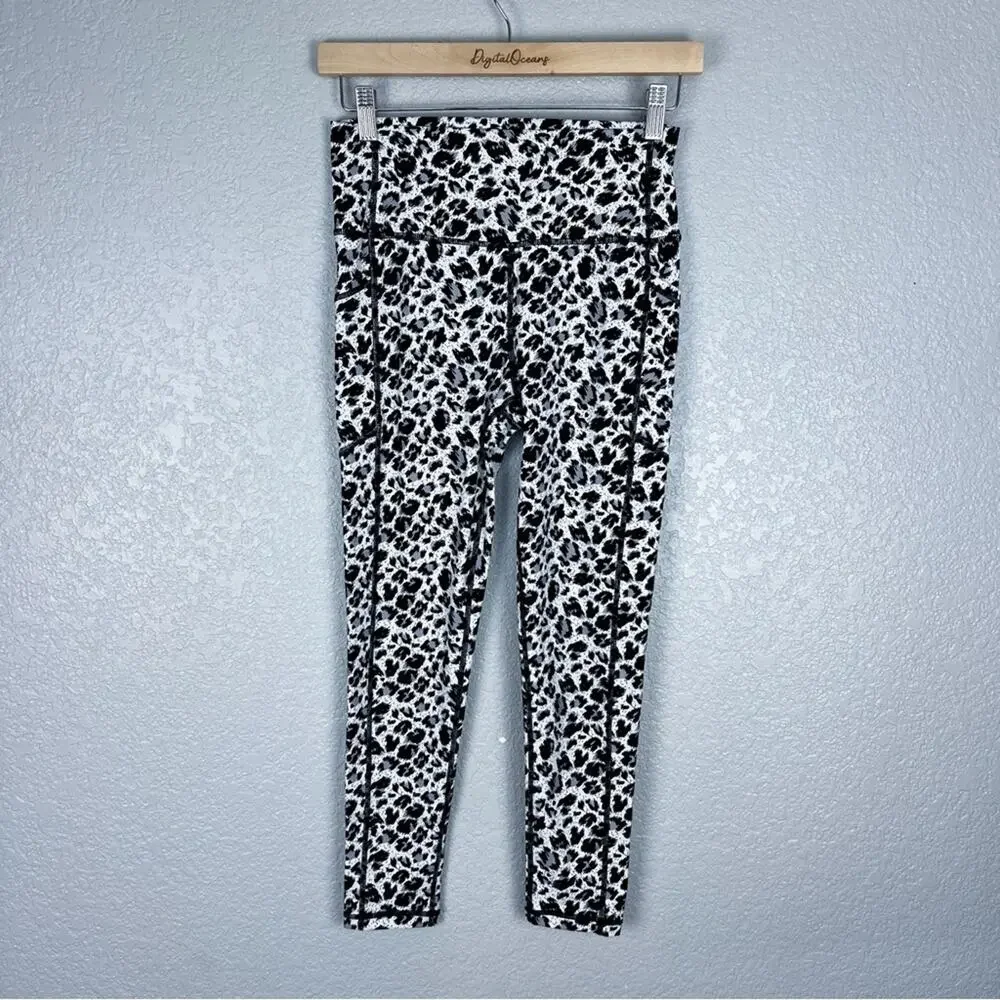 ZYIA Snow Leopard Pocket Brilliant Hi-Rise 7/8 Leggings 8-10 - Black White Gray - Picture 2 of 9